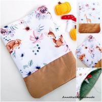 Könyvtok, tablettok, virágos, őzikés vízhatlan