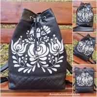 Matyó madaras többfunkciós hátizsák/oldaltáska