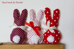 Három, húsvéti textil nyuszi, pom-pom farokkal (pirosak)